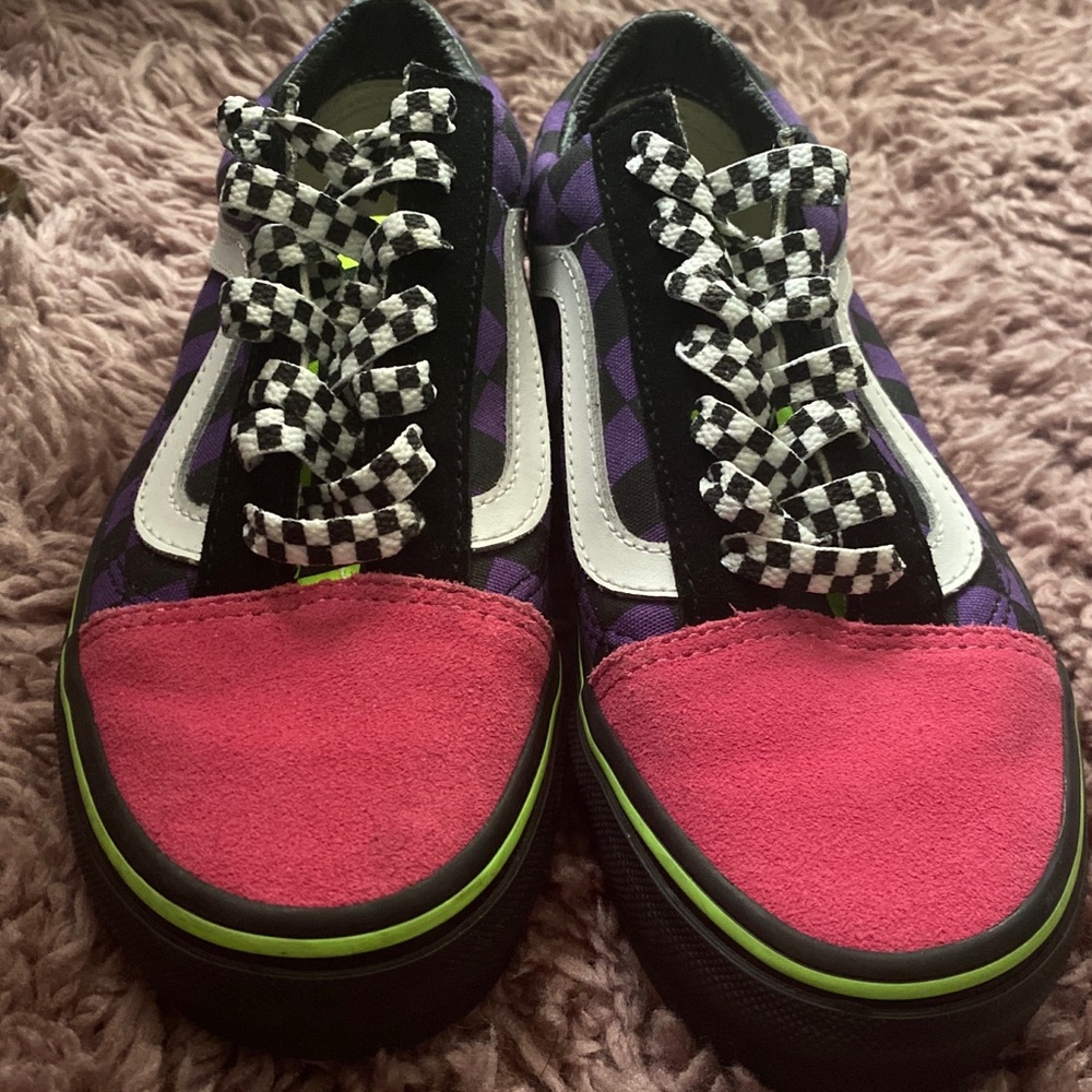 Woman’s vans checkered sz 5.5